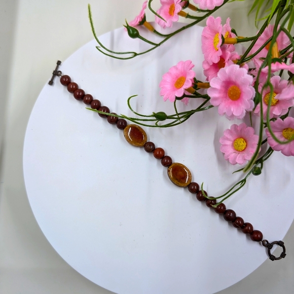 Red Jasper Stone Bead Vintage Toggle Closure Bracelet - Picture 3 of 4